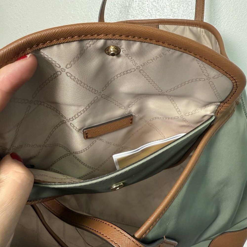 Michael Kors Eva Large Nylon Leather Tote Wh Match Pouch Army Green Timeless - Picture 11 of 16